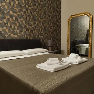 Hotel Trieste, Catane